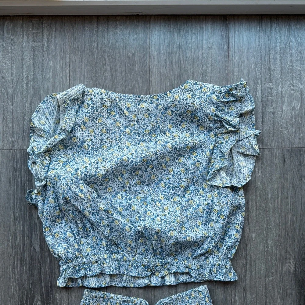 Universal Thread Blue Floral Two-Piece Set – Size Large - Picture 4 of 5